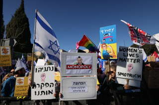 Pourquoi des Israéliens manifestent contre le nouveau gouvernement de Netanyahu 