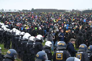 En Allemagne, la police finit d’évacuer les militants opposés à une mine de charbon