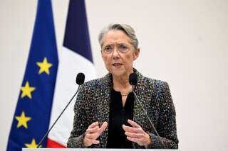 France's Prime Minister Elisabeth Borne speaks during a press conference to present the government's plan for a pension reform in Paris on January 10, 2023. - The French government announced proposals for raising the retirement age and overhauling the pension system on January 10, in a potentially explosive reform fraught with danger for the president. (Photo by Bertrand GUAY / POOL / AFP)