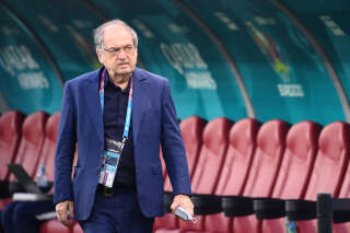 (FILES) In this file photo taken on June 28, 2021, French Football Federation (FFF) President Noel Le Graet walks along the pitch prior to the  UEFA EURO 2020 round of 16 football match between France and Switzerland at the National Arena in Bucharest. - Following three-and-a-half months of investigation, a government audit of the French Football Federation (FFF) enters its final phase on January 30, 2023, giving the possibility to FFF President Noel Le Graet and Executive Director Florence Hardouin to respond to accusations made against them. The French Sports Ministry has commissioned an audit of the FFF to shed light on the body's managerial practices, amid accusations made against its president that he had mistreated employees and claims of sexual harassment. (Photo by FRANCK FIFE / AFP)