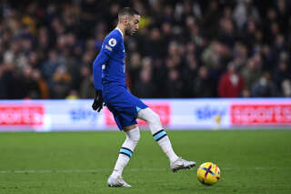Chelsea's Moroccan midfielder Hakim Ziyech controls the ball during the English Premier League football match between Nottingham Forest and Chelsea at The City Ground in Nottingham, central England, on January 1, 2023. (Photo by Paul ELLIS / AFP) / RESTRICTED TO EDITORIAL USE. No use with unauthorized audio, video, data, fixture lists, club/league logos or 'live' services. Online in-match use limited to 120 images. An additional 40 images may be used in extra time. No video emulation. Social media in-match use limited to 120 images. An additional 40 images may be used in extra time. No use in betting publications, games or single club/league/player publications. /