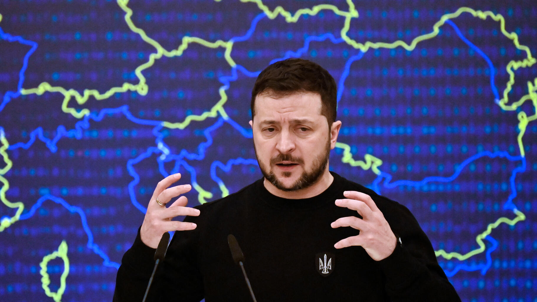 La situation « se complique » sur le front ukrainien, reconnaît Zelensky