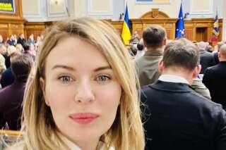Cette députée ukrainienne nous raconte sa vie « avec la guerre en arrière-plan » depuis un an 