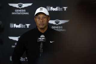 Tiger Woods s’excuse après une blague avec un tampon hygiénique en pleine compétition
