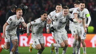 Shakhtar's players celebrate as they win in a penalty shoot-out after the UEFA Europa League play-off second-leg football match between Stade Rennais FC and Shakhtar Donetsk at the Roazhon Park stadium in Rennes, western France, on February 23, 2023. (Photo by FRED TANNEAU / AFP)