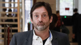 This photograph taken on June 6, 2019, shows French actor Pierre Palmade leaving the Paris Courthouse. - Already under investigation for the serious road accident he caused on February 10, 2023 under the influence of cocaine, French actor Pierre Palmade is now also targeted by an investigation for possession of images of child pornography, following a tip off from an unidentified man, Police said on February 19. (Photo by Geoffroy VAN DER HASSELT / AFP)