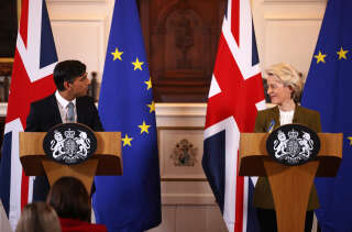 Le Premier ministre britannique Rishi Sunak a proclamé lundi un « nouveau chapitre » dans les relations post-Brexit avec l’UE, après avoir obtenu un accord décisif pour réglementer le commerce en Irlande du Nord.