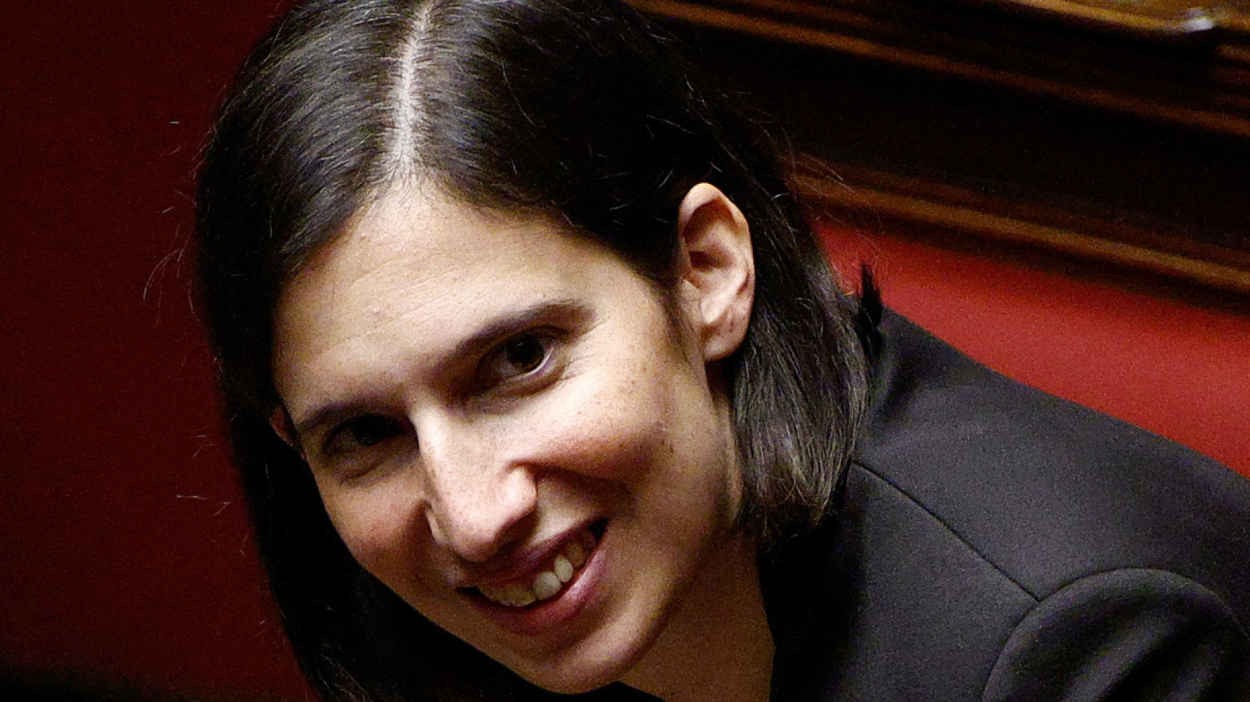 Elly Schlein élue à la tête de la gauche Italienne, un’opposante de choc à Giorgia Meloni