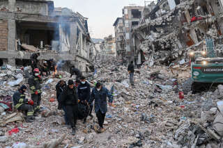 Le ministère des Affaires étrangères a annoncé que le séisme en Turquie et en Syrie avait fait huit victimes françaises, revoyant à la hausse un précédent bilan (photo prise le 14 février à Hatay, en Turquie).
