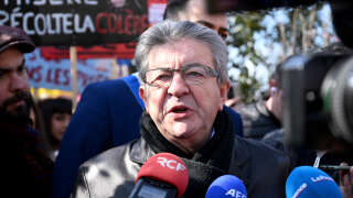 Jean-Luc Mélenchon photographié ce mardi 7 mars à Marseille lors d’une manifestation contre la réforme des retraites.
