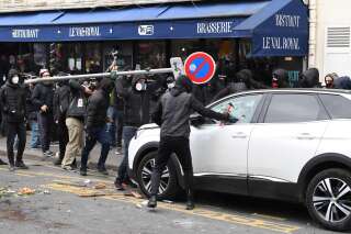 Un homme condamné pour la dégradation de la voiture d’un médecin lors de la manifestation du 7 mars à Paris