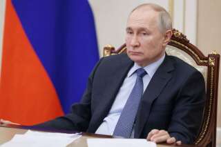 Visé par un mandat d’arrêt, Vladimir Poutine peut-il vraiment être inquiété par la CPI ?