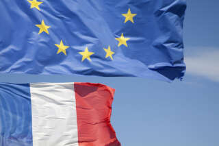 Ces députés Renaissance veulent rendre obligatoire le drapeau européen sur les mairies