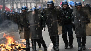 « Une centaine de plaintes » ont été déposées à Paris ce vendredi 31 mars pour dénoncer des « arrestations et détentions arbitraires » dans le cadre de la mobilisation contre la réforme des retraites.