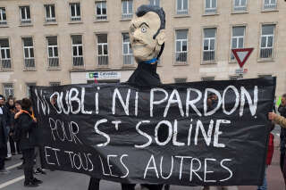 Un mannequin de Macron brûlé lors d’une manifestation à Caen, une enquête ouverte