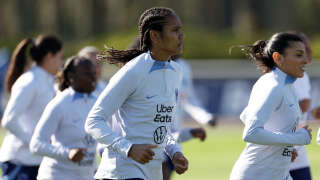 France's defender Wendie Renard (C) takes part in a training session in Clairefontaine-en-Yvelines on April 3, 2023, as part of the team's preparation for upcoming friendly football matches. - France will play Colombia on April 7 and Canada on April 11, 2023. (Photo by FRANCK FIFE / AFP)