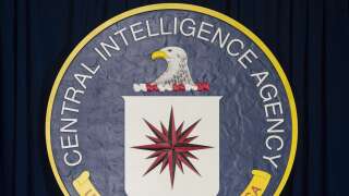 The seal of the Central Intelligence Agency (CIA) is seen at CIA Headquarters in Langley, Virginia, April 13, 2016. (Photo by SAUL LOEB / AFP)