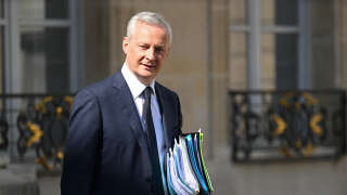 French Minister for the Economy and Finances Bruno Le Maire leaves the weekly cabinet meeting at the Presidential Elysee Palace in Paris, on April 19, 2023. (Photo by Bertrand GUAY / AFP)