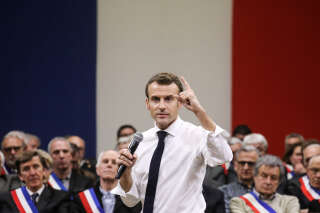 Plus de « grand débat » comme en 2019, mais des « petits » sur le terrain pour Macron