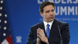 NATIONAL HARBOR, MARYLAND - APRIL 21: Florida Gov. Ron DeSantis gives remarks at the Heritage Foundation's 50th Anniversary Leadership Summit at the Gaylord National Resort & Convention Center on April 21, 2023 in National Harbor, Maryland. During his remarks DeSantis spoke on policy and social issues his administration has taken on in the state of Florida including education in schools, funding law enforcement, and gun legislation.   Anna Moneymaker/Getty Images/AFP (Photo by Anna Moneymaker / GETTY IMAGES NORTH AMERICA / Getty Images via AFP)