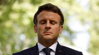 Emmanuel Macron lors d’une cérémonie au jardin du Luxembourg pour marquer l’abolition de l’esclavage et rendre hommage aux victimes de la traite négrière, à Paris, le 10 mai 2022.