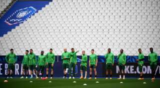Nantes’s players attends a training session on the eve of the French Cup final football match between Nantes (FC) and Toulouse (FC) at the Stade de France stadium, in Saint-Denis, on the outskirts of Paris, on April 28, 2023. (Photo by FRANCK FIFE / AFP)