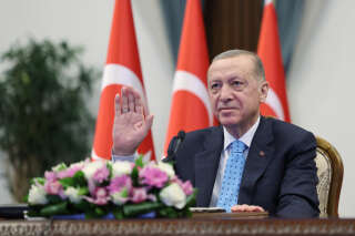 Le rival d’Erdogan affirme être en tête du premier tour de la présidentielle en Turquie