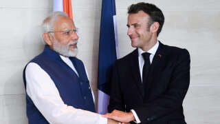 Emmanuel Macron et Narendra Modi en marge du sommet du G20 à Bali en novembre.