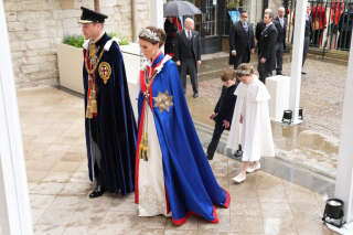 Ce que signifient ces détails de la tenue de Kate lors du couronnement