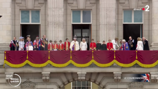 After the coronation of Charles III, the royal family on the balcony of Buckingham.