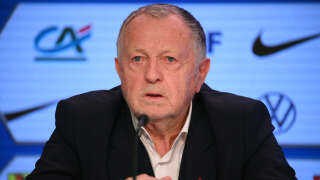 Olympique Lyonnais' French president Jean-Michel Aulas addresses a press conference at the French Football Federation (FFF) headquarters in Paris, on March 31, 2023. - Herve Renard was on March 30, 2023, appointed as the new coach of the France women's football team after the sacking of the prior coach, the French football federation announced. (Photo by FRANCK FIFE / AFP)