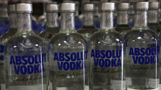 ALEXANDRIA, VIRGINIA - FEBRUARY 28: Bottles of Absolut Vodka are seen on a shelf in an ABC store on February 28, 2022 in Alexandria, Virginia. Virginia Alcoholic Beverage Control Authority has removed Russian-sourced vodka brands from their shelves after Governor Glenn Youngkin called for “decisive action” in support of Ukraine after Russian troops invaded the country.   Alex Wong/Getty Images/AFP (Photo by ALEX WONG / GETTY IMAGES NORTH AMERICA / Getty Images via AFP)