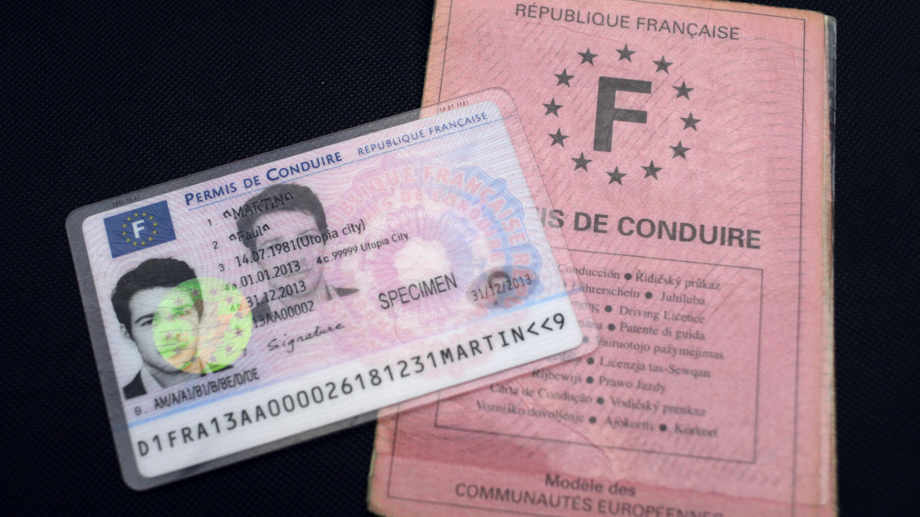 Carte d'identité, Vitale, permis de conduire : où est-on de l'identité  numérique ? - Next