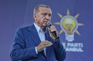 La Turquie suspendue au verdict des urnes après la fermeture des bureaux de vote