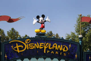 Mickey voit rouge, Disneyland Paris face à une crise inédite