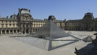 Louvre's Pyramid, designed by Ieoh Ming Pei, is seen in the empty courtyard of the Louvre museum in Paris, on June 7, 2023. (Photo by Aurelien Morissard / POOL / AFP) / RESTRICTED TO EDITORIAL USE - MANDATORY MENTION OF THE ARTIST UPON PUBLICATION - TO ILLUSTRATE THE EVENT AS SPECIFIED IN THE CAPTION