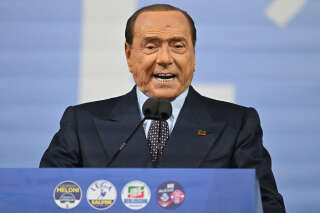 Berlusconi de nouveau hospitalisé