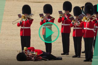 En pleine répétition devant le prince William, trois gardes font des malaises à cause de la chaleur