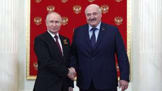 Après avoir conclu un accord avec Wagner pour stopper la rébellion samedi 24 juin, Loukachenko est devenu le médiateur de Poutine et Prigojine, une nouvelle posture qui pourrait se retourner contre lui.
