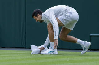 Djokovic s’est moqué du mauvais temps anglais pour son entrée en lice à Wimbledon