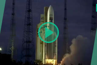 Le lancement réussi de la fusée Ariane 5 en images