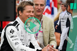 Brad Pitt joue au pilote de Formule 1 pendant le Grand-Prix de Silverstone