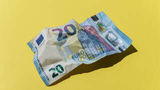Grâce à la collaboration de quelques citoyens européens, les billet d’euros vont se refaire une beauté. La Banque Centrale Européenne se donne jusqu’à fin août 2023 pour trancher sur le futur design.