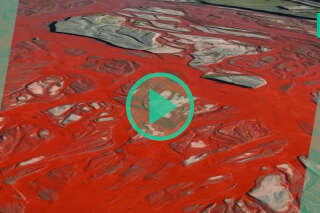 Cette rivière chinoise est rouge vif et c’est fascinant