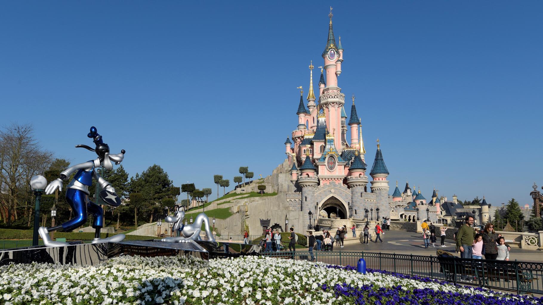 Disneyland Paris vit déjà une année noire, et cette pétition de