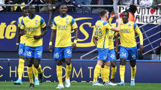Sochaux’ French midfielder Rassoul Ndiaye (R) celebrates  with teammates after scoring a goal during the French L2 football match between FC Sochaux-Montbeliard and Toulouse FC at the Auguste Bonal Stadium in Montbeliard, eastern France, on April 19, 2022. (Photo by SEBASTIEN BOZON / AFP)