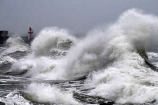 Pour la première fois, Météo France déclenche une vigilance « vagues submersion » en été 