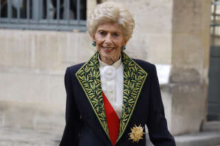 L’historienne Hélène Carrère d’Encausse, ici photographiée à Paris en octobre 2022, première femme à occuper la tête de l’Académie française, est morte à l’âge de 94 ans, a fait savoir sa famille.