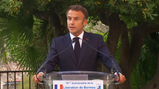 À Bormes-les-Mimosas, Emmanuel Macron a débuté sa rentrée politique par les commémorations du 79e anniversaire de la libération de la ville varoise.