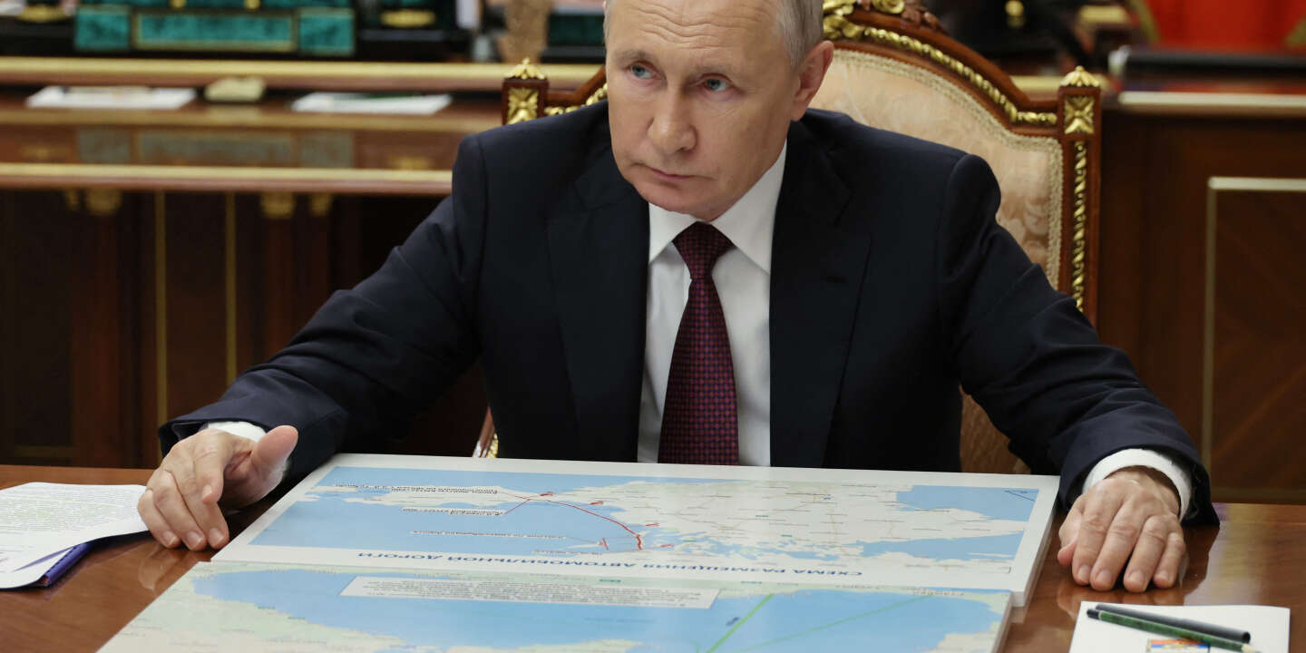 Vladimir Poutine serre la vis vis-à-vis des groupes paramilitaires, deux mois après la rébellion de Wagner